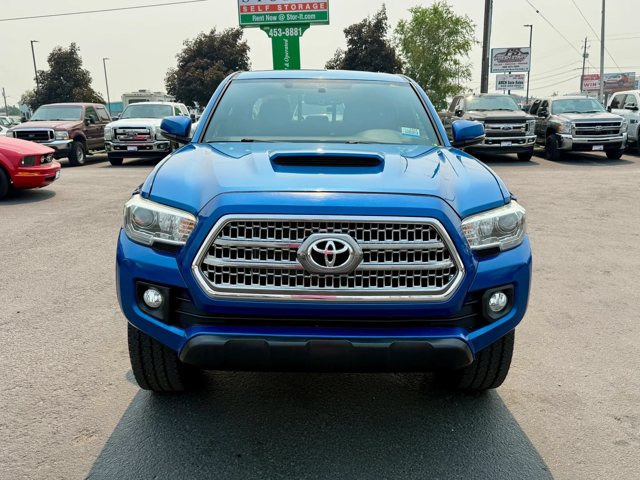 Used 2016 Toyota Tacoma TRD Sport w/ Premium & Technology Package AWD/4WD image 8
