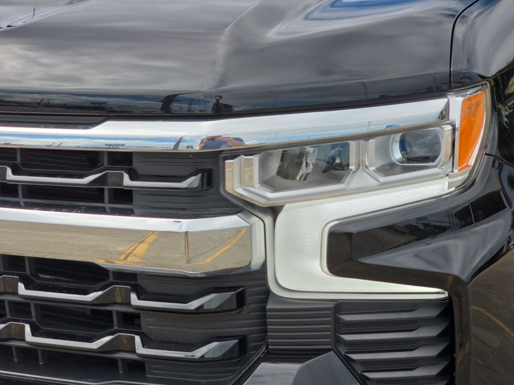 Used 2022 Chevrolet Silverado 1500 LT w/ Protection Package AWD/4WD image 12