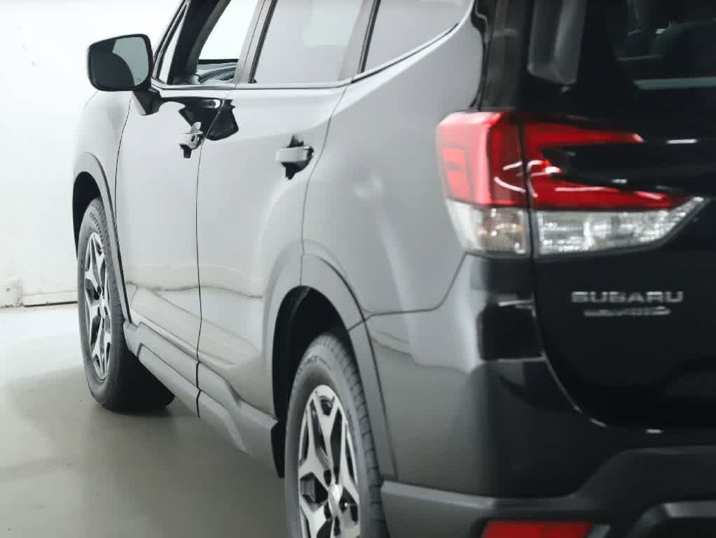 Certified 2021 Subaru Forester Premium AWD/4WD image 43