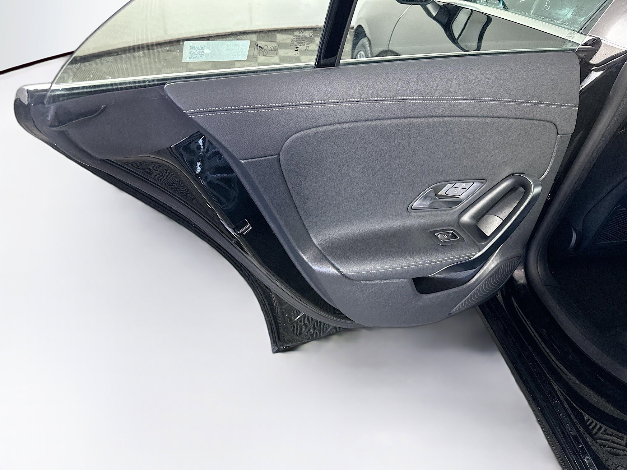 Used 2025 Mercedes-Benz CLA 250 image 27