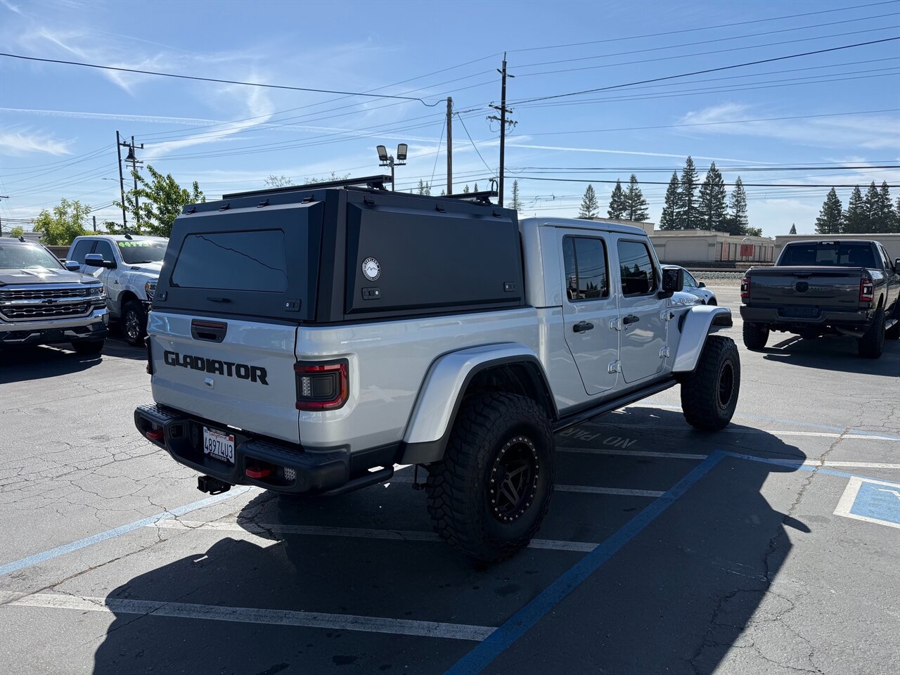 Used 2022 Jeep Gladiator Rubicon w/ Cold Weather Group AWD/4WD image 5