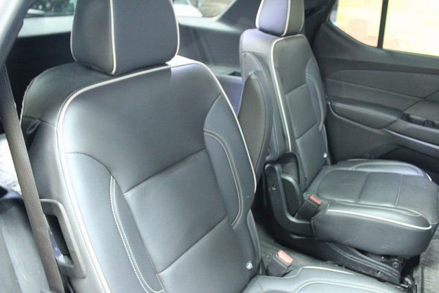 Used 2024 Chevrolet Traverse Premier w/ Redline Edition image 9