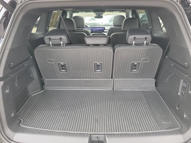 Used 2025 Buick Enclave Avenir w/ Super Cruise Package AWD/4WD image 8