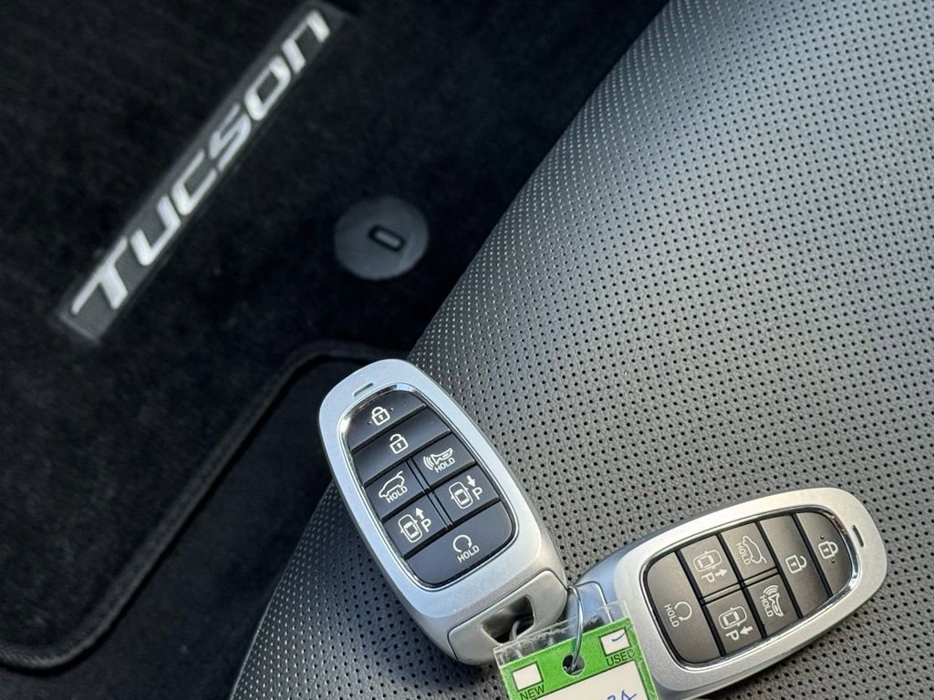 Certified 2024 Hyundai Tucson Limited AWD/4WD image 30