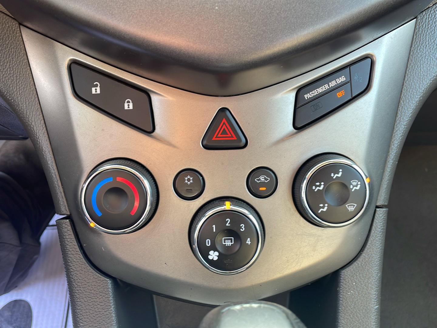 Used 2015 Chevrolet Sonic LT FWD image 20