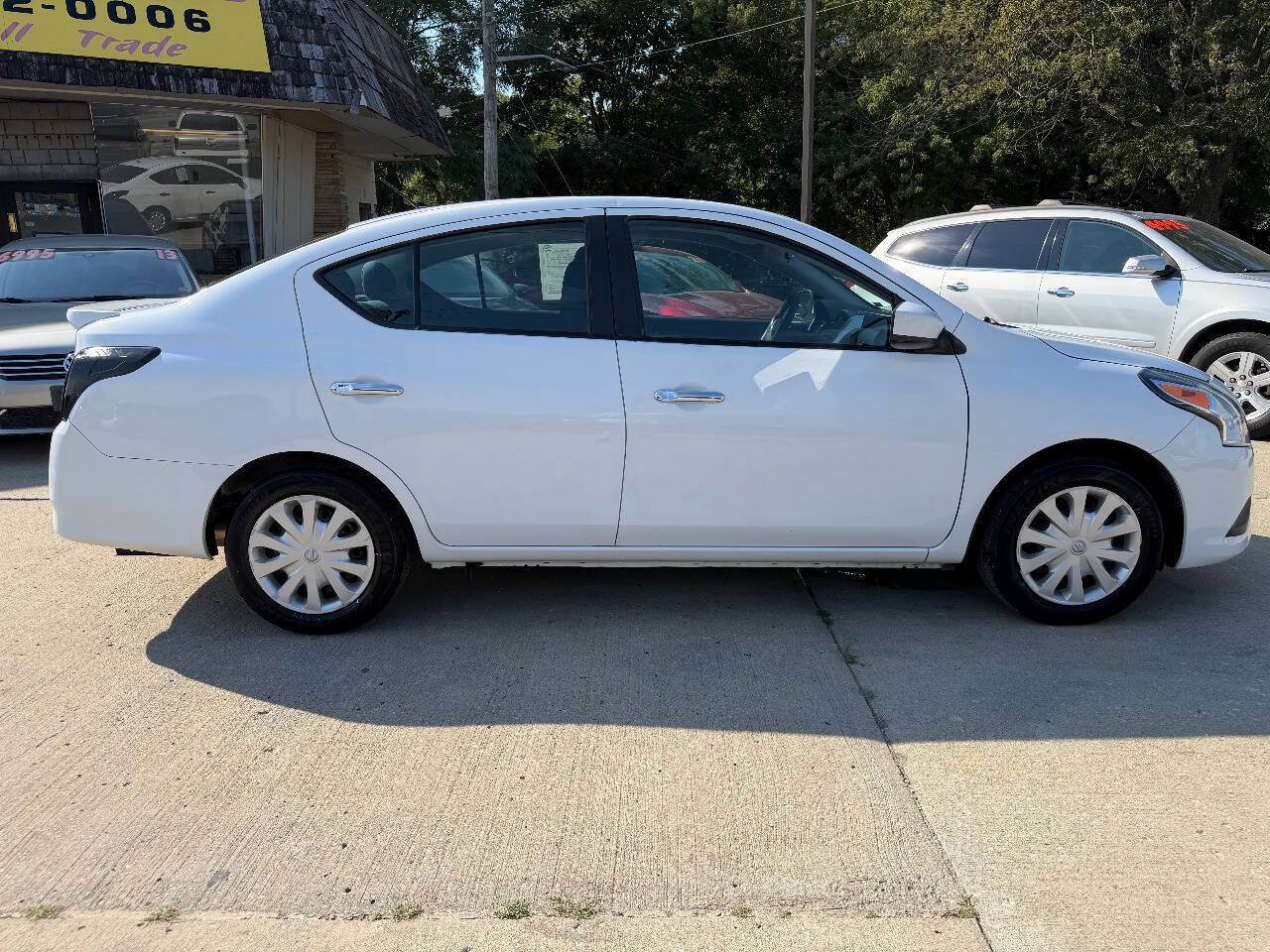 Used 2019 Nissan Versa SV FWD image 8