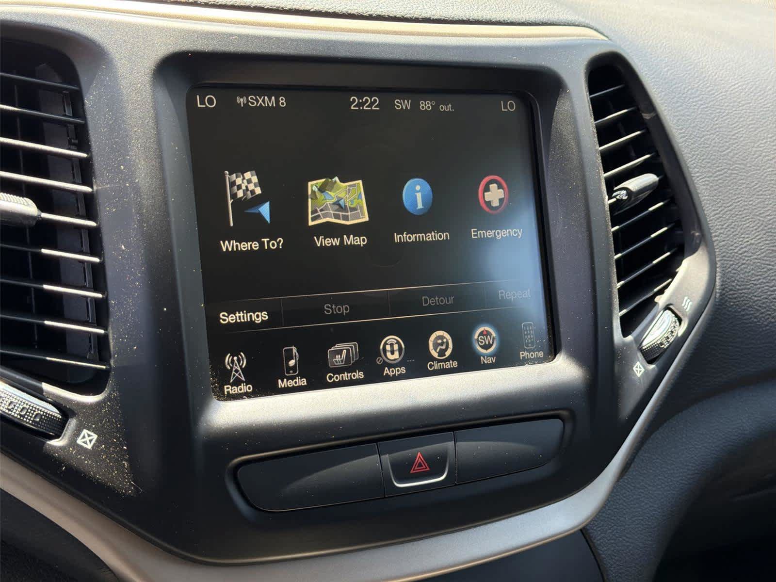 Used 2017 Jeep Cherokee Limited FWD image 18