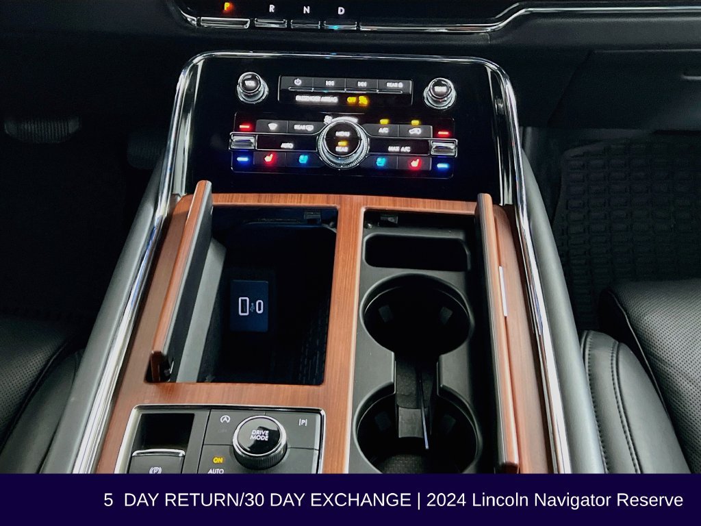 Used 2024 Lincoln Navigator Reserve AWD/4WD image 23