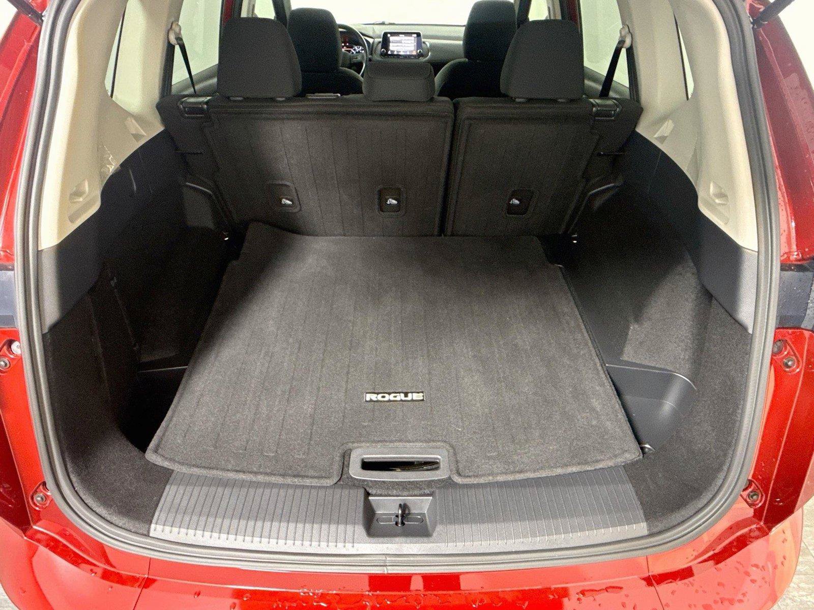 Used 2026 Nissan Rogue S FWD image 30