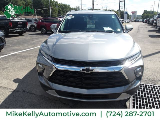 Used 2024 Chevrolet Blazer LT w/ Convenience Package AWD/4WD image 2