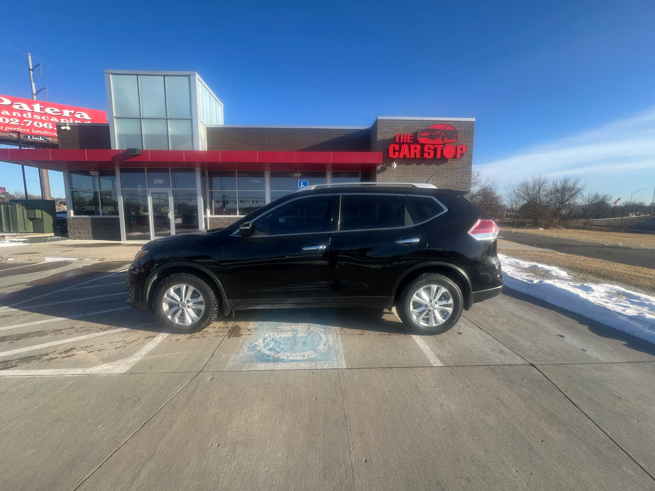 Used 2015 Nissan Rogue SV image 9