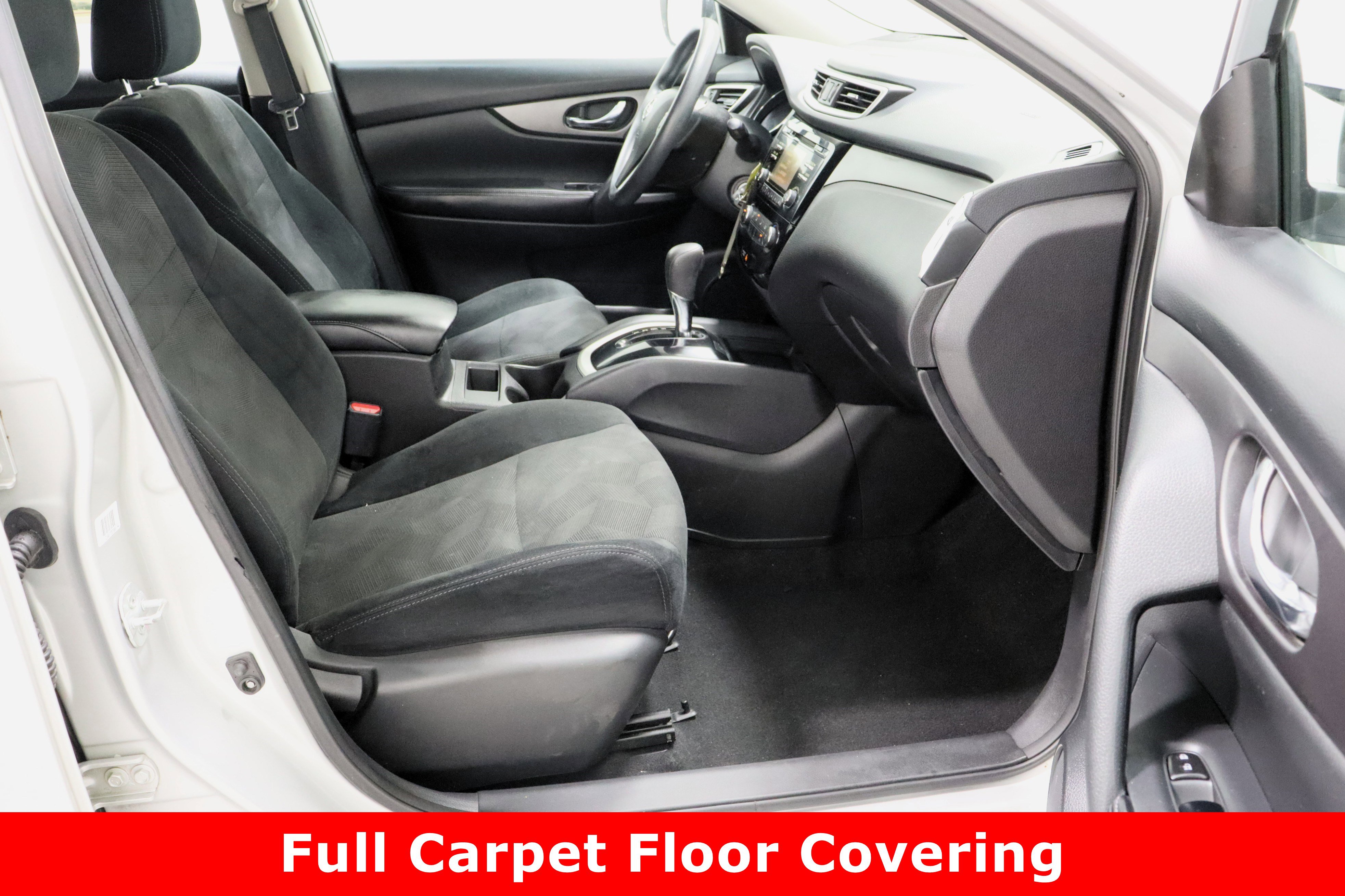 Used 2016 Nissan Rogue S image 32