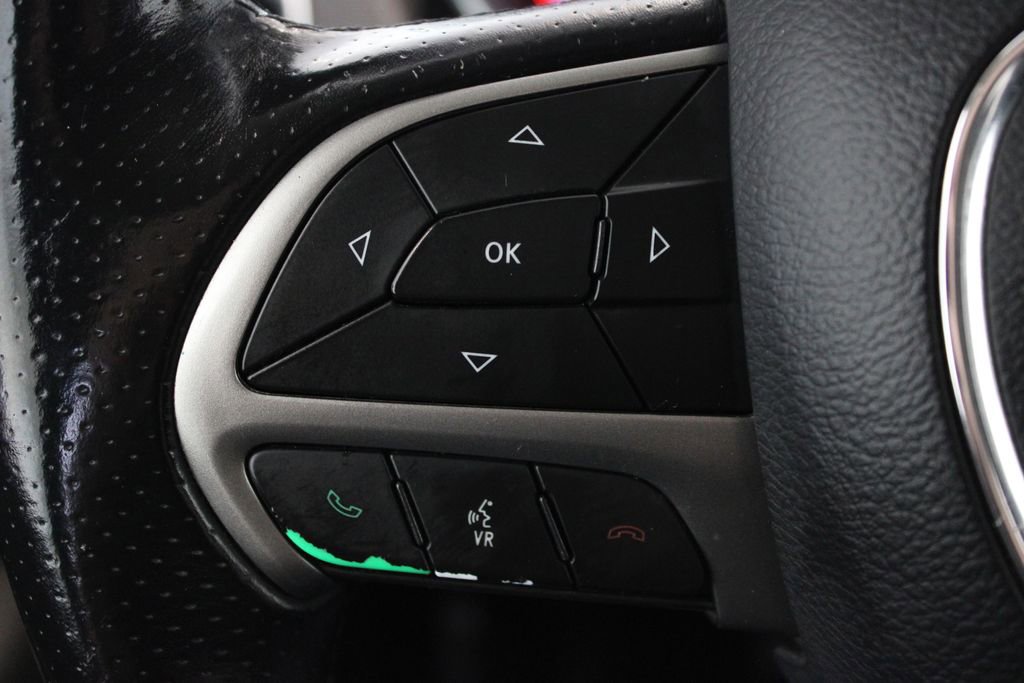 Used 2019 Dodge Durango SXT w/ 3rd Row Seating Group AWD/4WD image 21