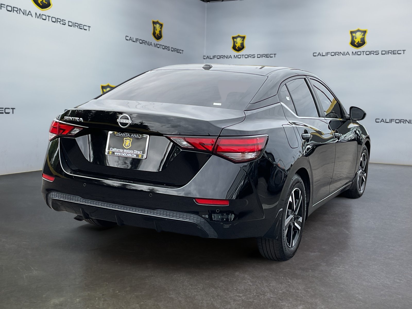 Used 2025 Nissan Sentra SV FWD image 5