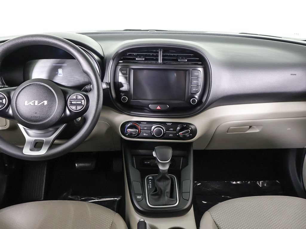 Certified 2023 Kia Soul LX w/ LX Technology Package FWD image 33