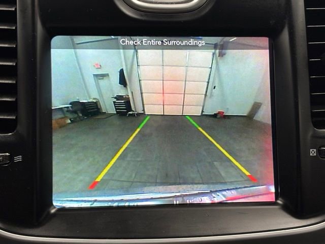 Used 2018 Chrysler 300 Touring w/ Chrome Appearance Package RWD image 21