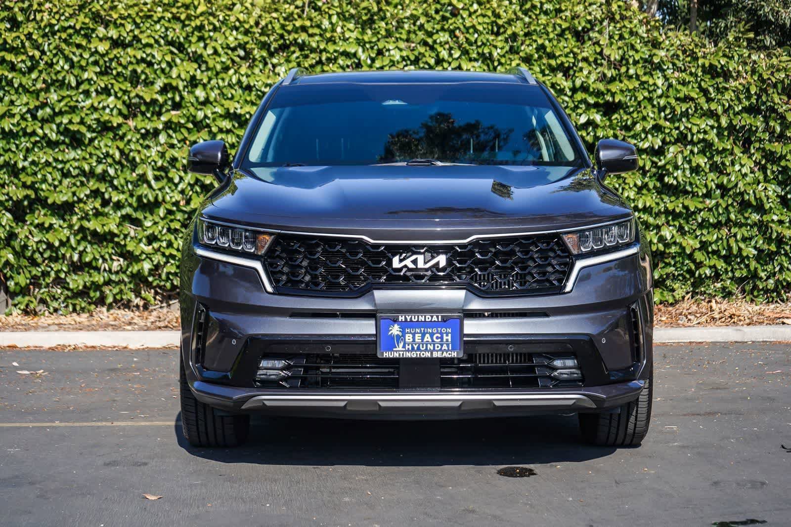 Used 2023 Kia Sorento EX w/ Panoramic Sunroof Package FWD image 2