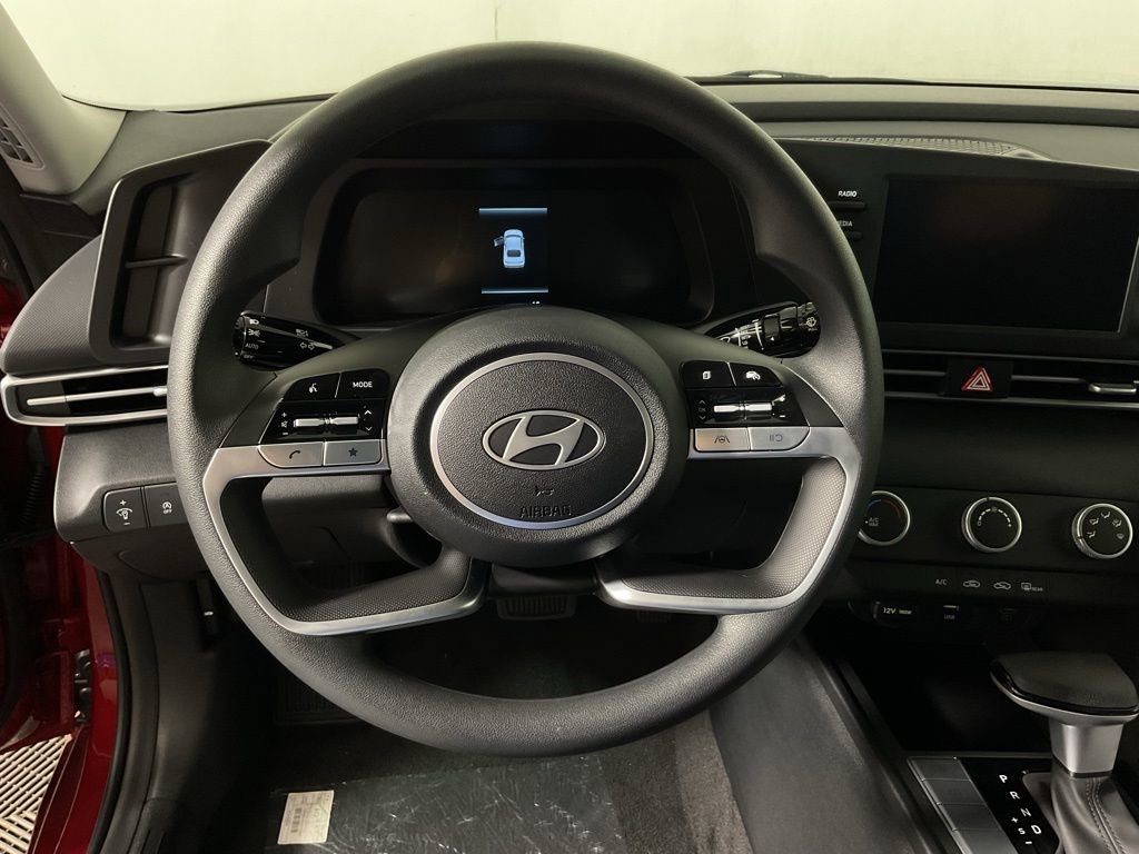 New 2025 Hyundai Elantra SE image 25