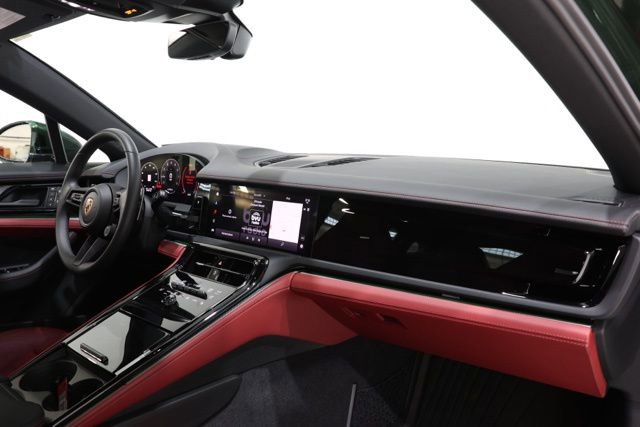 Used 2025 Porsche Panamera 4 image 17