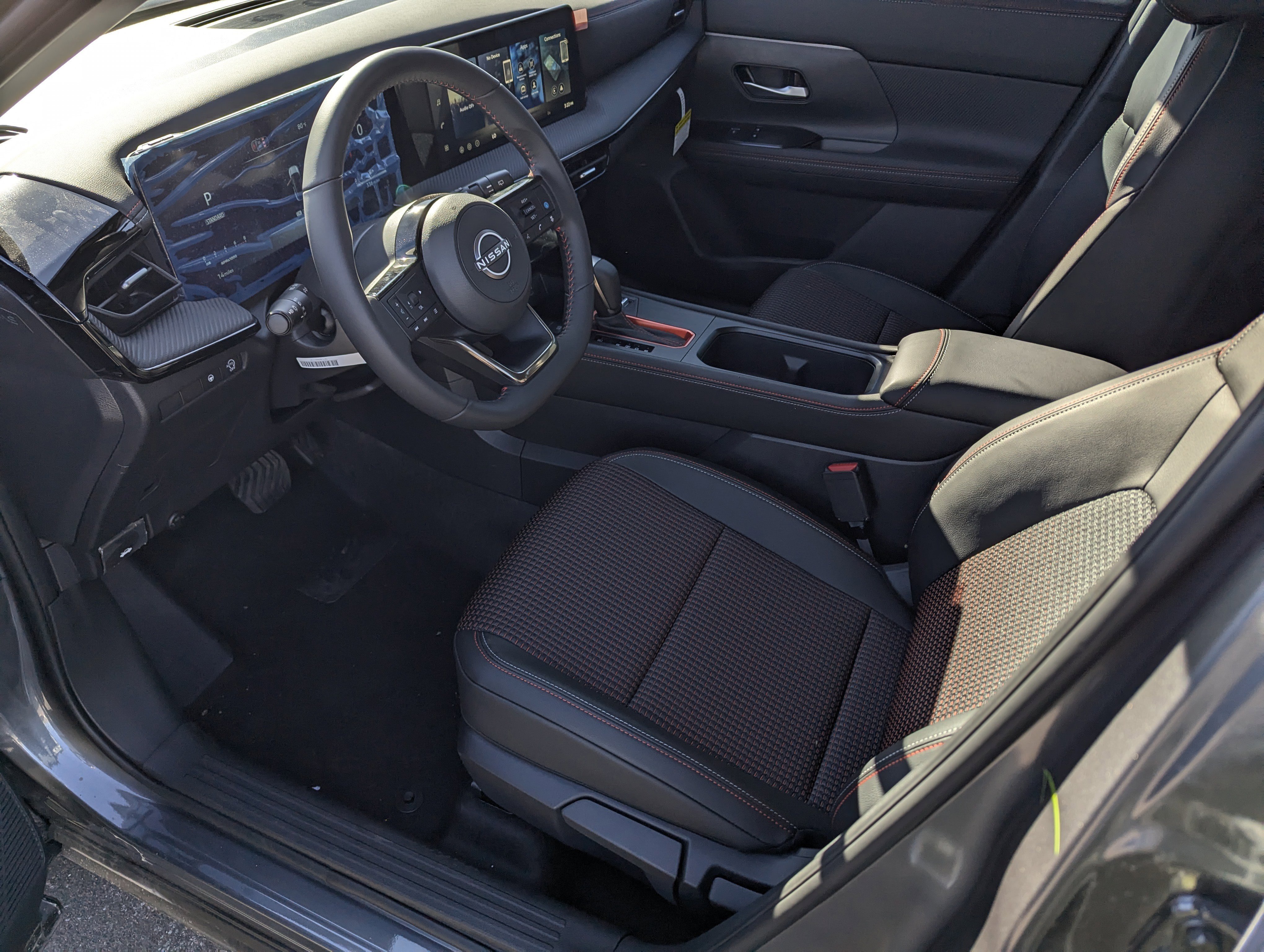 New 2026 Nissan Kicks SR image 9