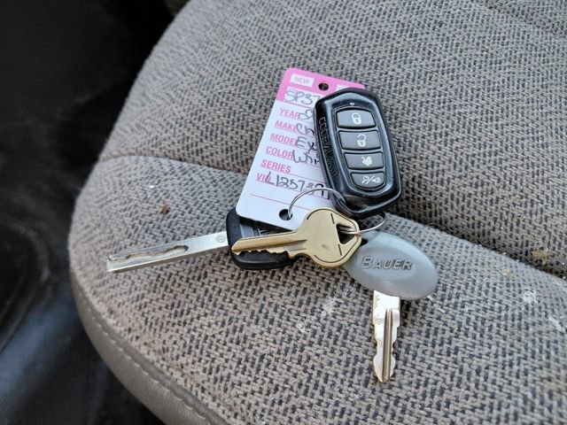 Used 2020 Chevrolet Express 3500 w/ Driver Convenience Package image 21