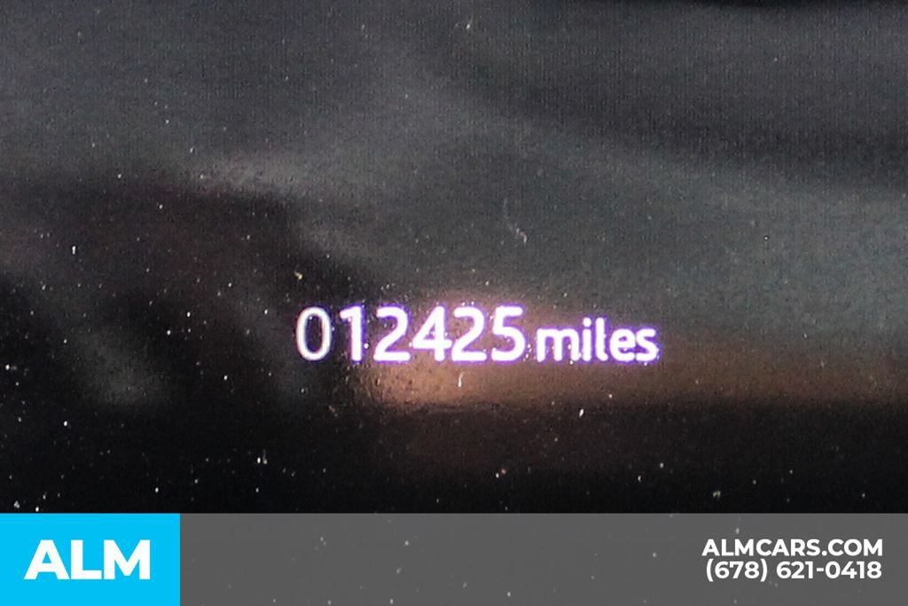 Used 2025 Land Rover Defender 110 X AWD/4WD image 39