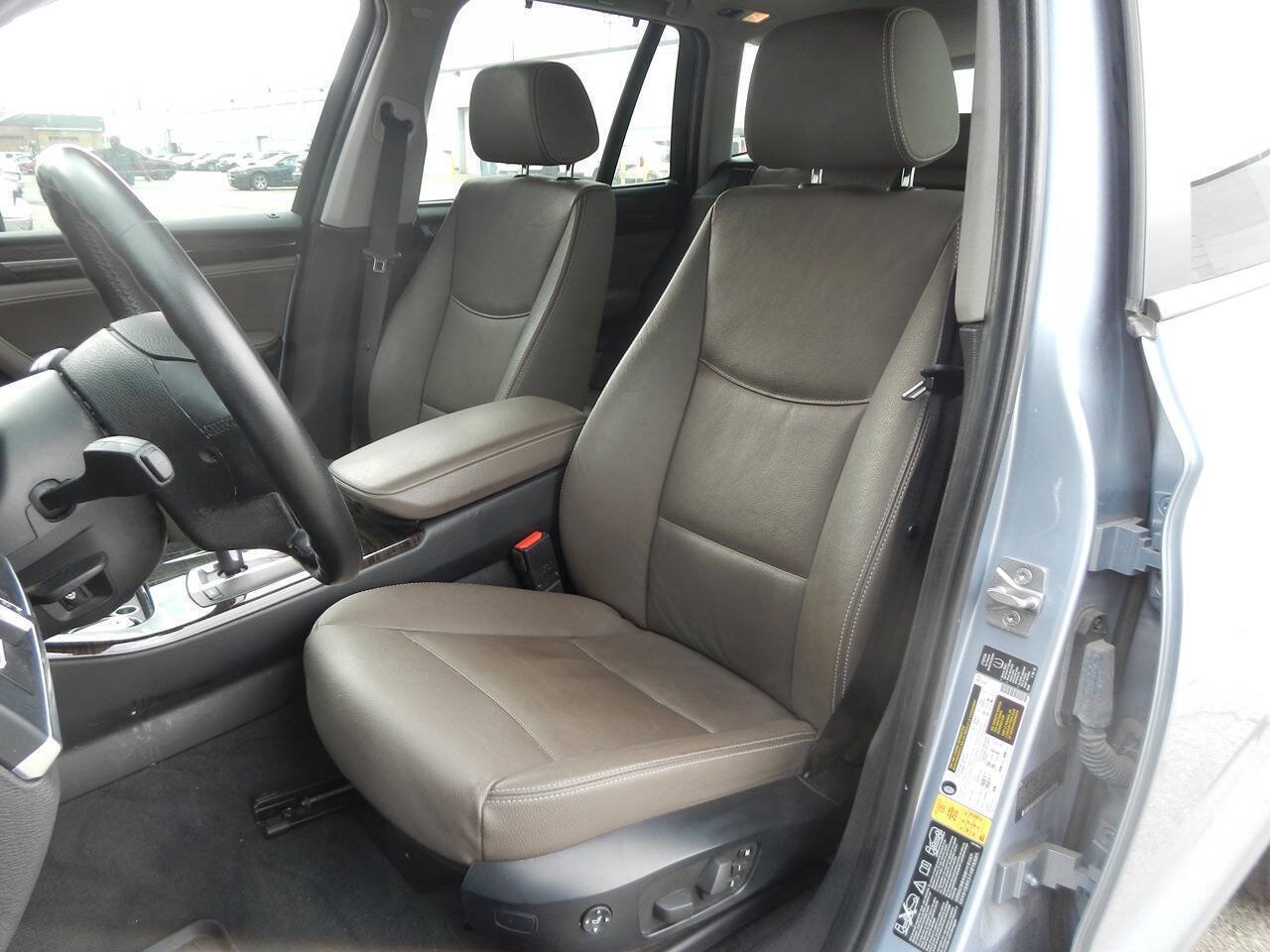 Used 2011 BMW X3 xDrive28i AWD/4WD image 29