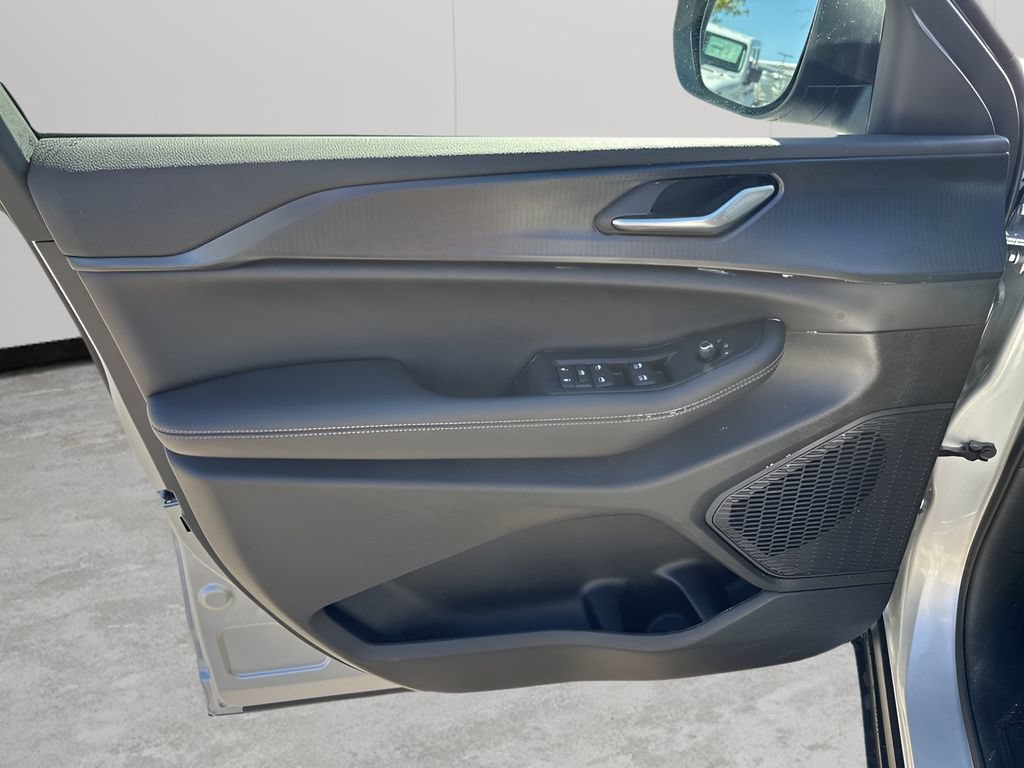 New 2026 Jeep Grand Cherokee Laredo RWD image 27
