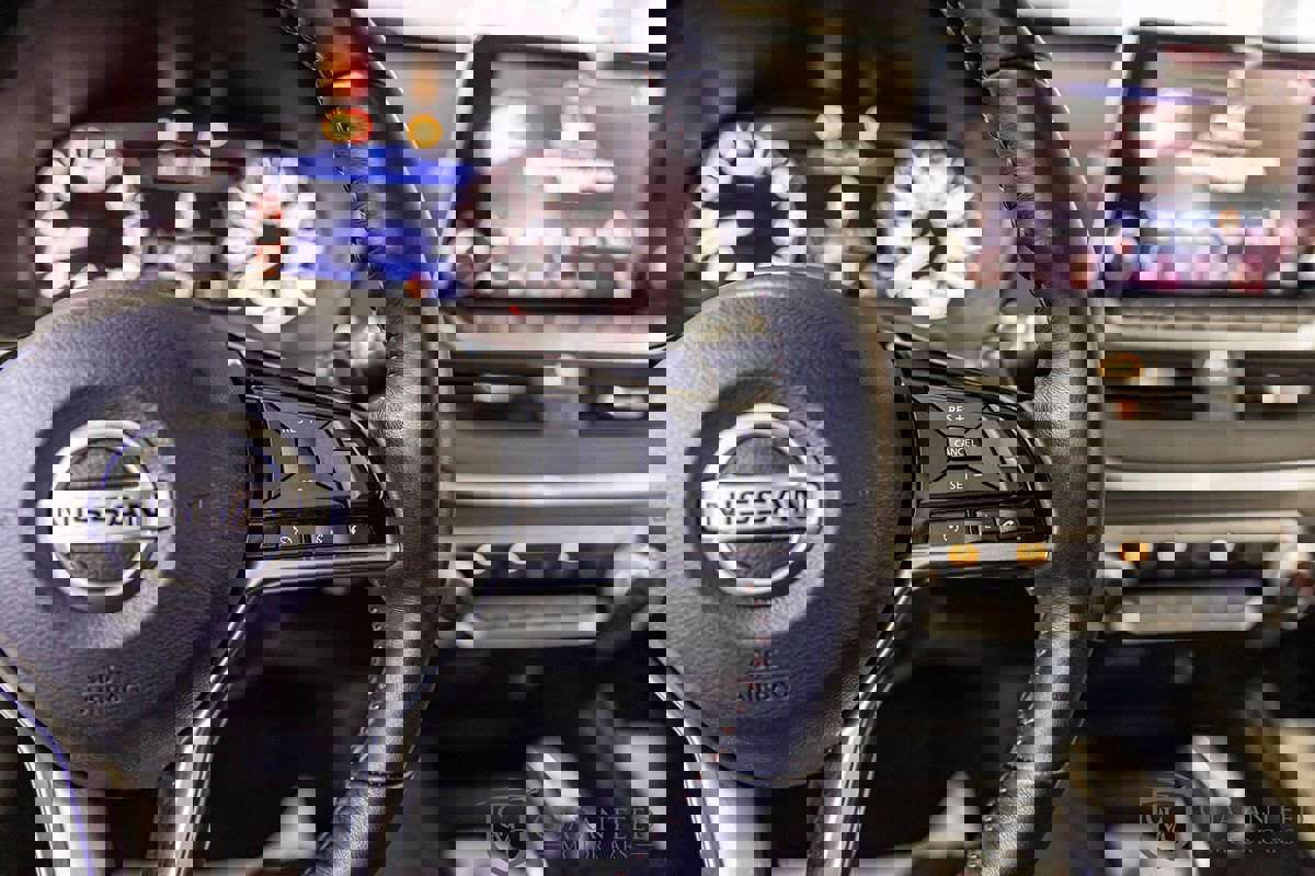 Used 2019 Nissan Altima 2.5 SR w/ SR Premium Package image 25