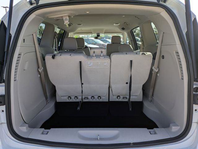 Certified 2021 Chrysler Voyager Lxi FWD image 13