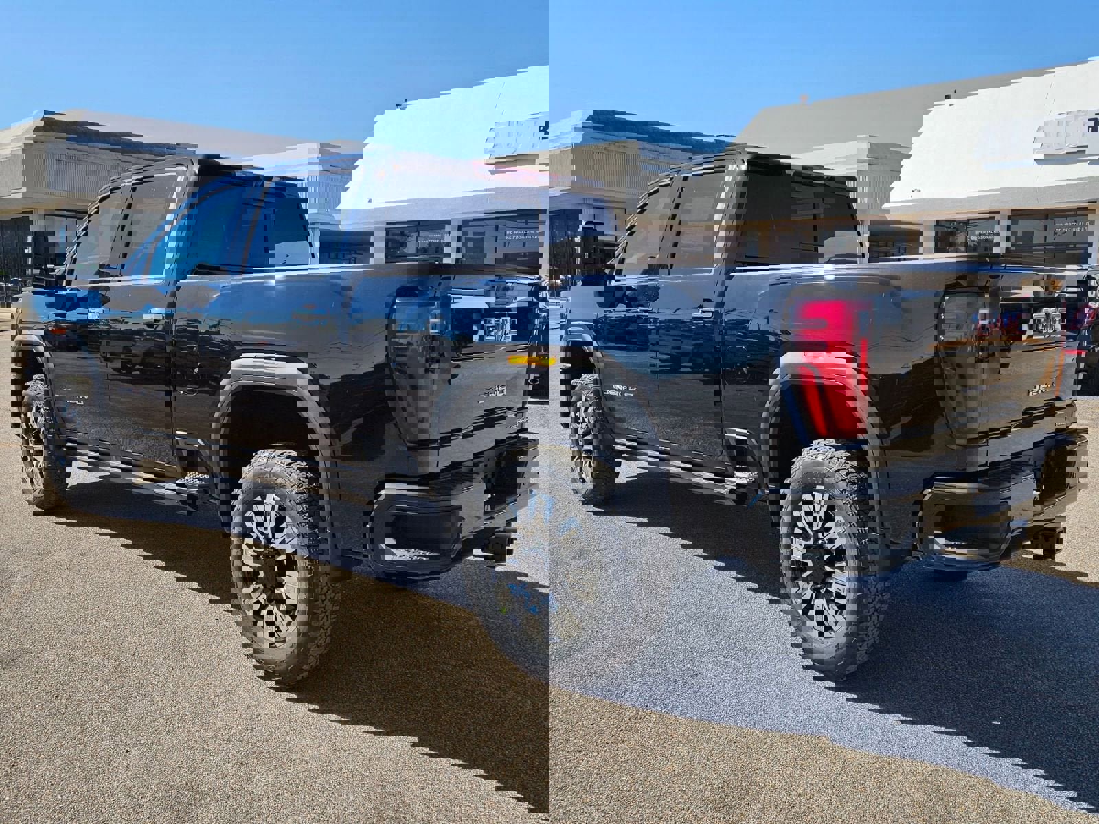 New 2026 GMC Sierra 2500 Denali w/ Denali Reserve Package image 3