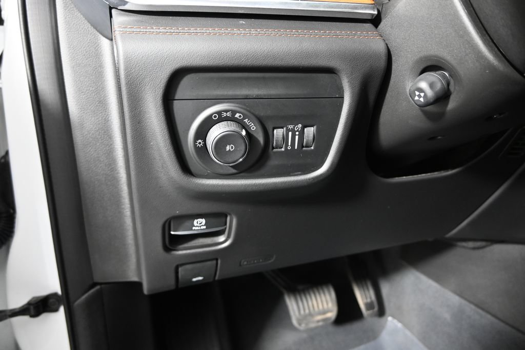 Used 2023 Jeep Grand Cherokee L Summit AWD/4WD image 25
