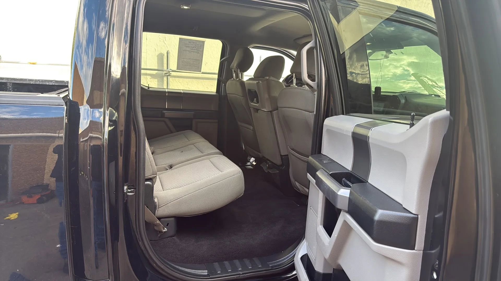 Used 2018 Ford F150 XLT w/ Equipment Group 302A Luxury image 23