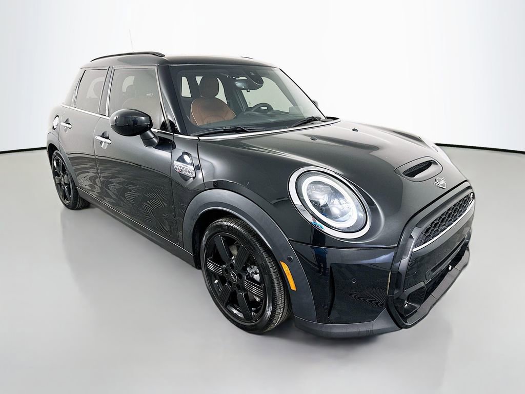 Used 2023 MINI Cooper S FWD image 3