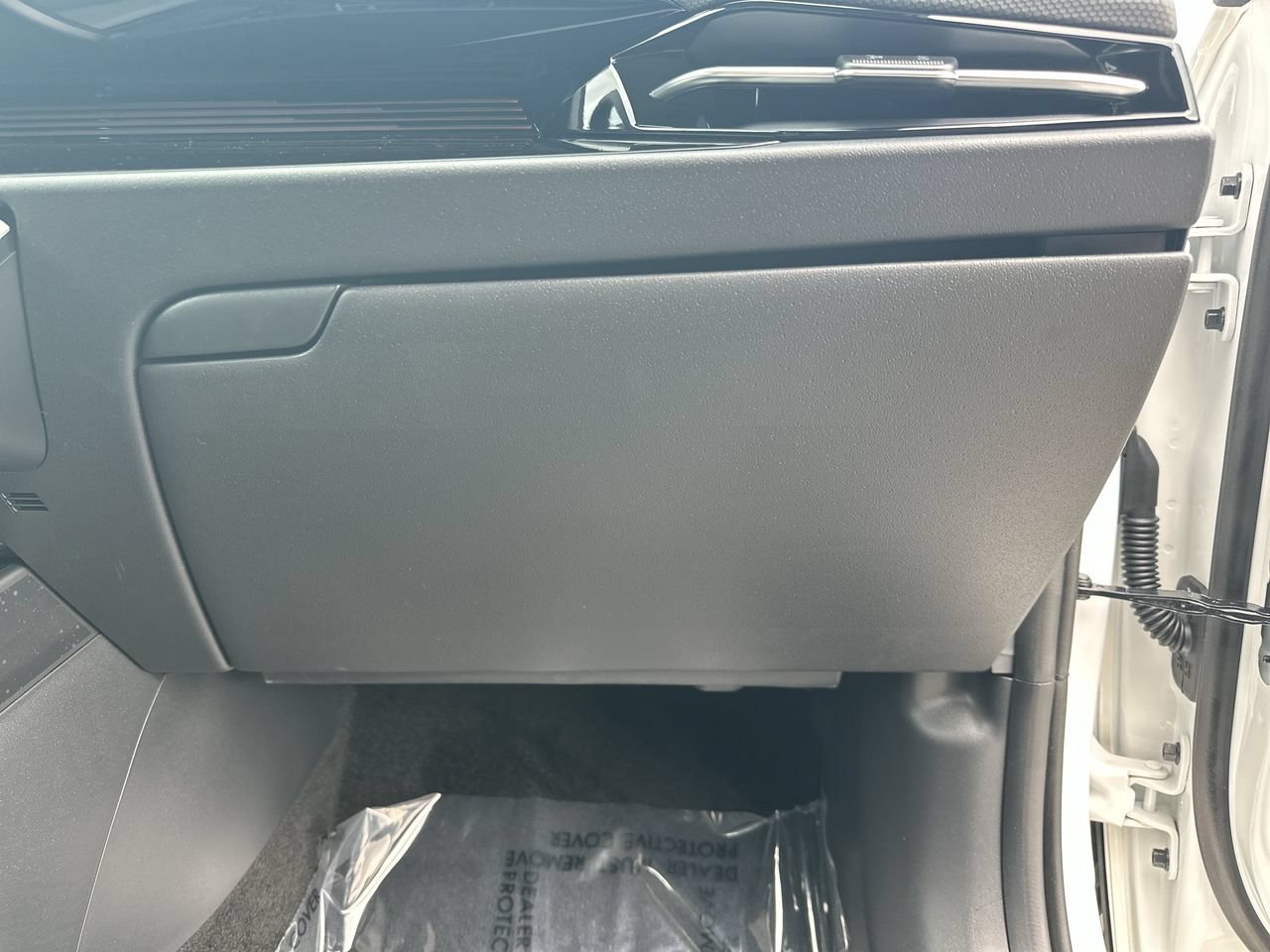 New 2026 Kia Niro EX FWD image 17