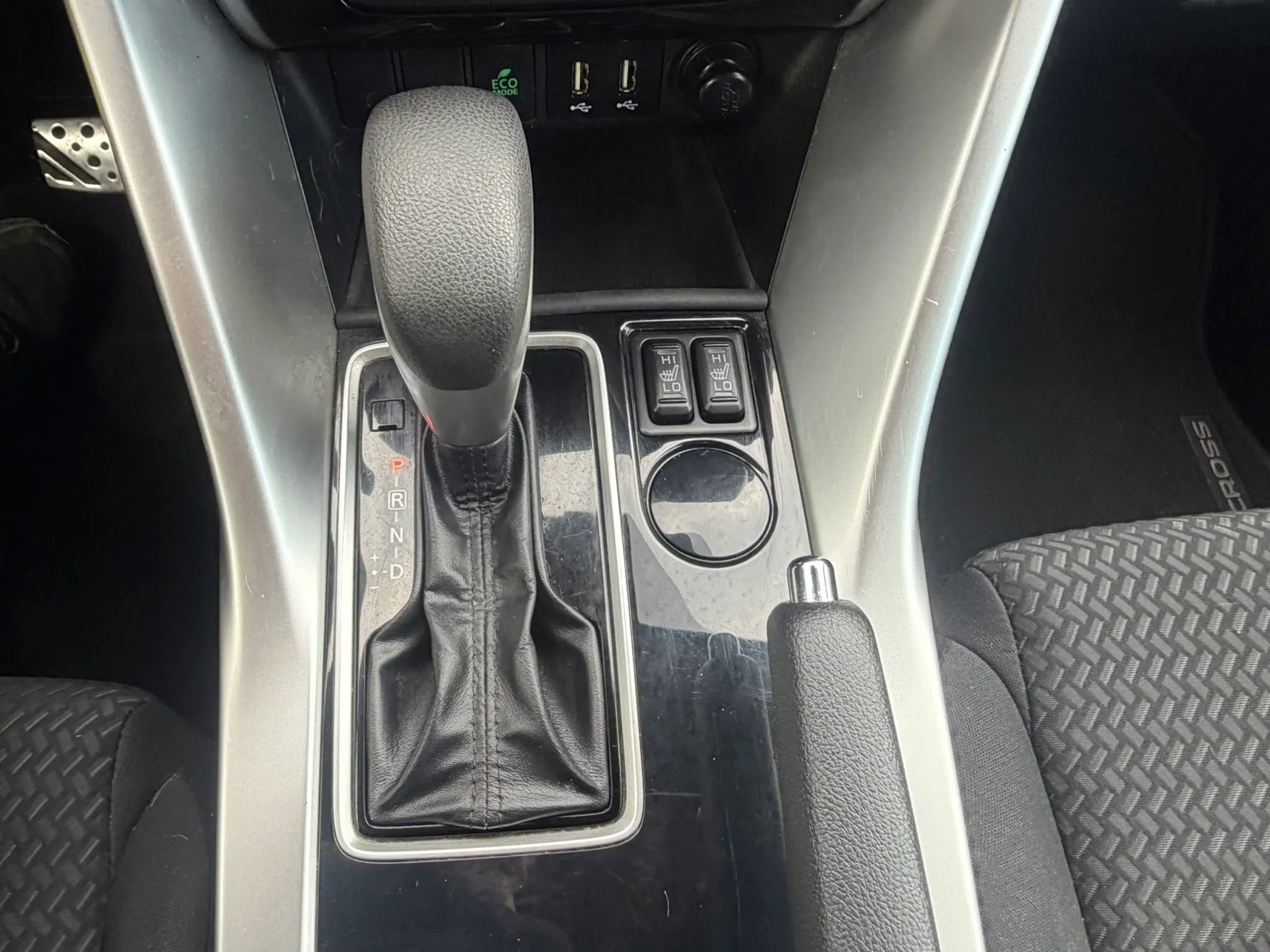 Used 2022 Mitsubishi Eclipse Cross LE FWD image 27