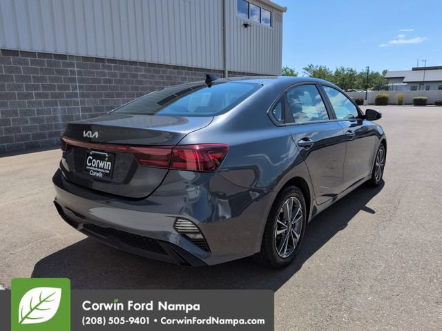 Used 2024 Kia Forte LXS w/ LXS Technology Package FWD image 3