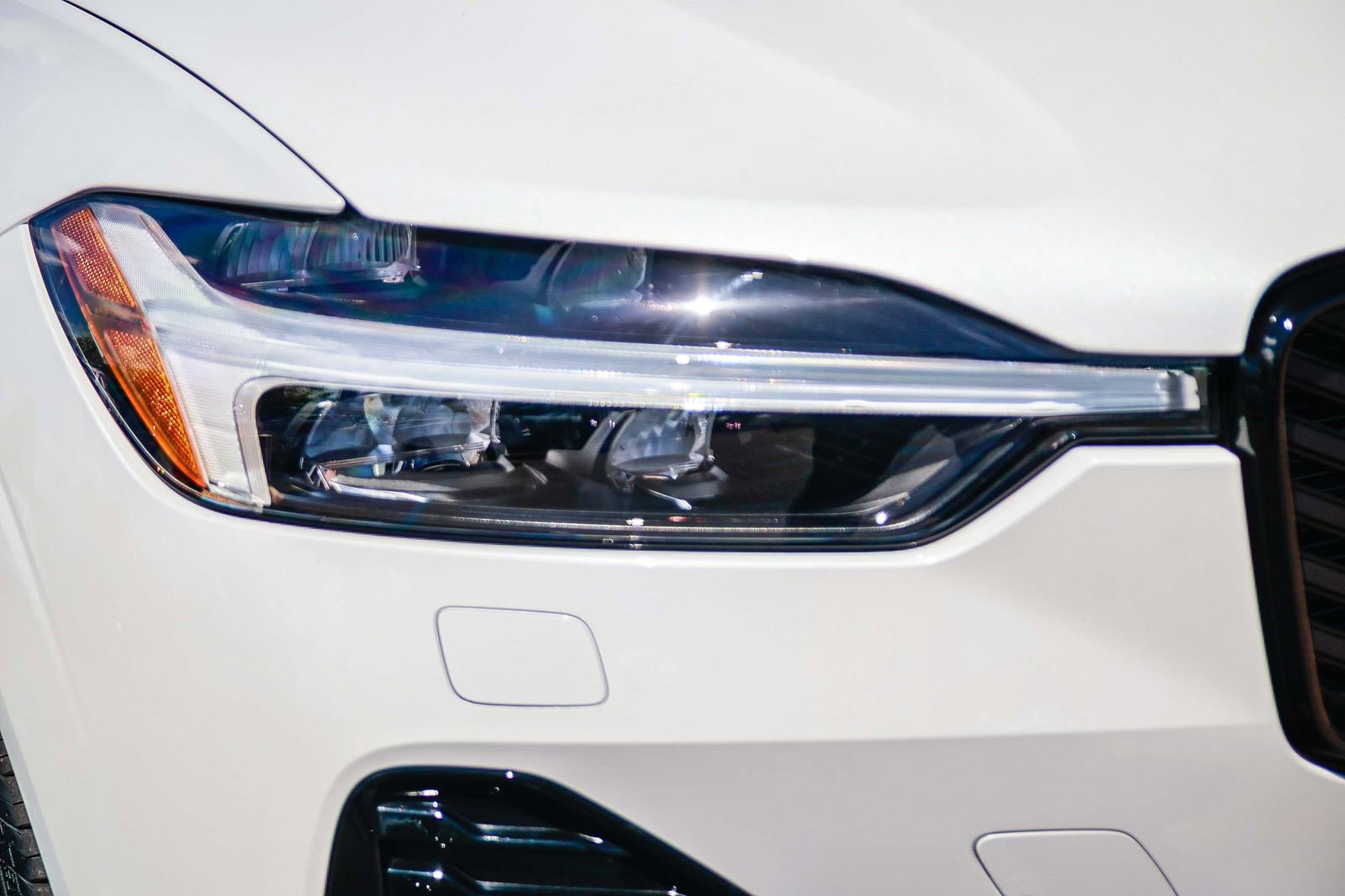 Used 2026 Volvo XC60 B5 Plus w/ Protection Package Premier image 12