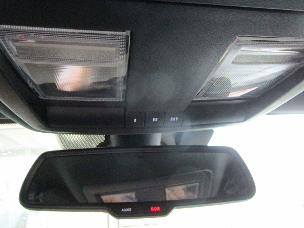 Used 2022 Dodge Challenger R/T w/ Blacktop Package RWD image 38