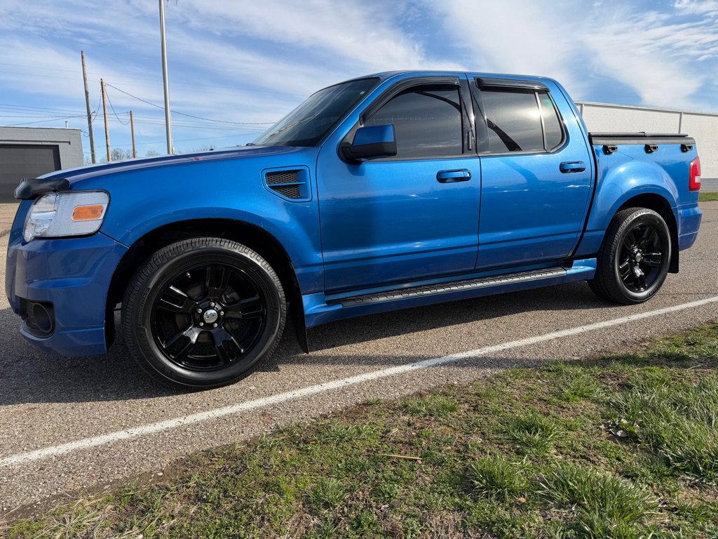 Used 2010 Ford Explorer Sport Trac Limited image 3