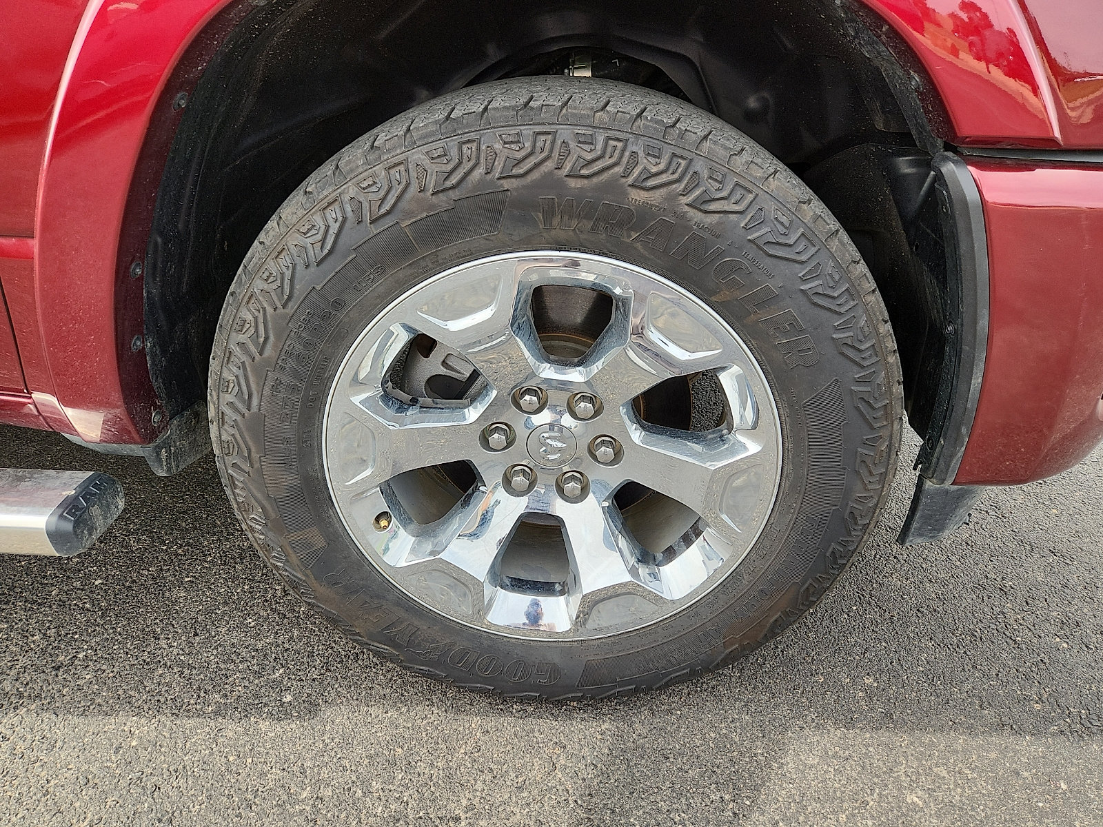 Used 2025 RAM 1500 Lone Star RWD image 9