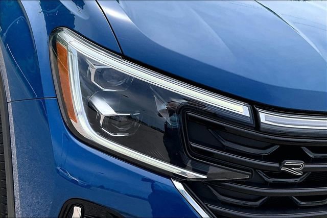 Used 2025 Volkswagen Atlas SEL Premium R-Line AWD/4WD image 30