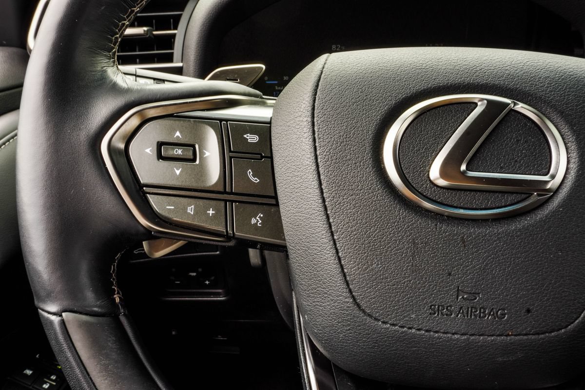 Used 2025 Lexus LX 700h Luxury w/ Appearance Package AWD/4WD image 34