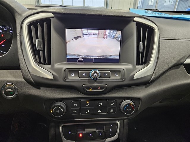 Used 2024 GMC Terrain SLE image 25