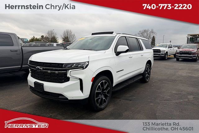 Used 2022 Chevrolet Suburban RST image 3