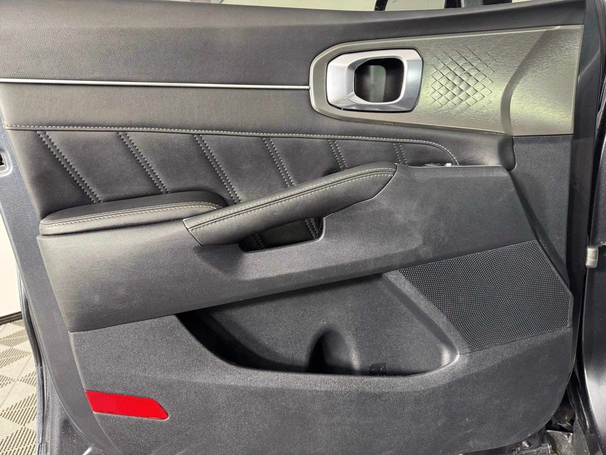 Used 2022 Kia Sorento SX image 44