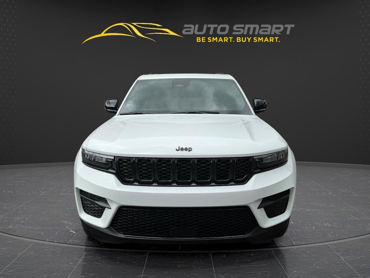 Used 2023 Jeep Grand Cherokee Altitude AWD/4WD image 8