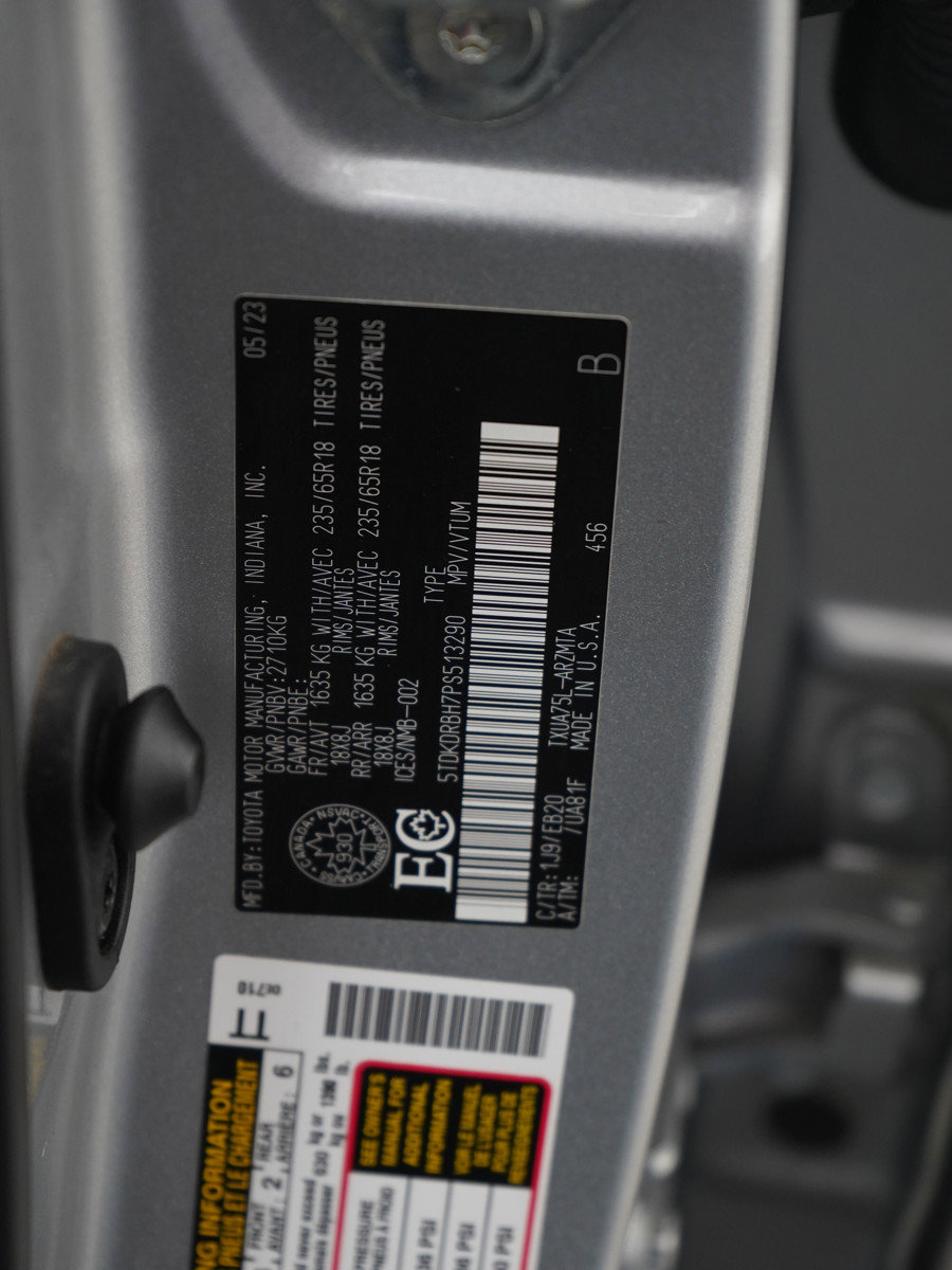 Used 2023 Toyota Highlander XLE image 31