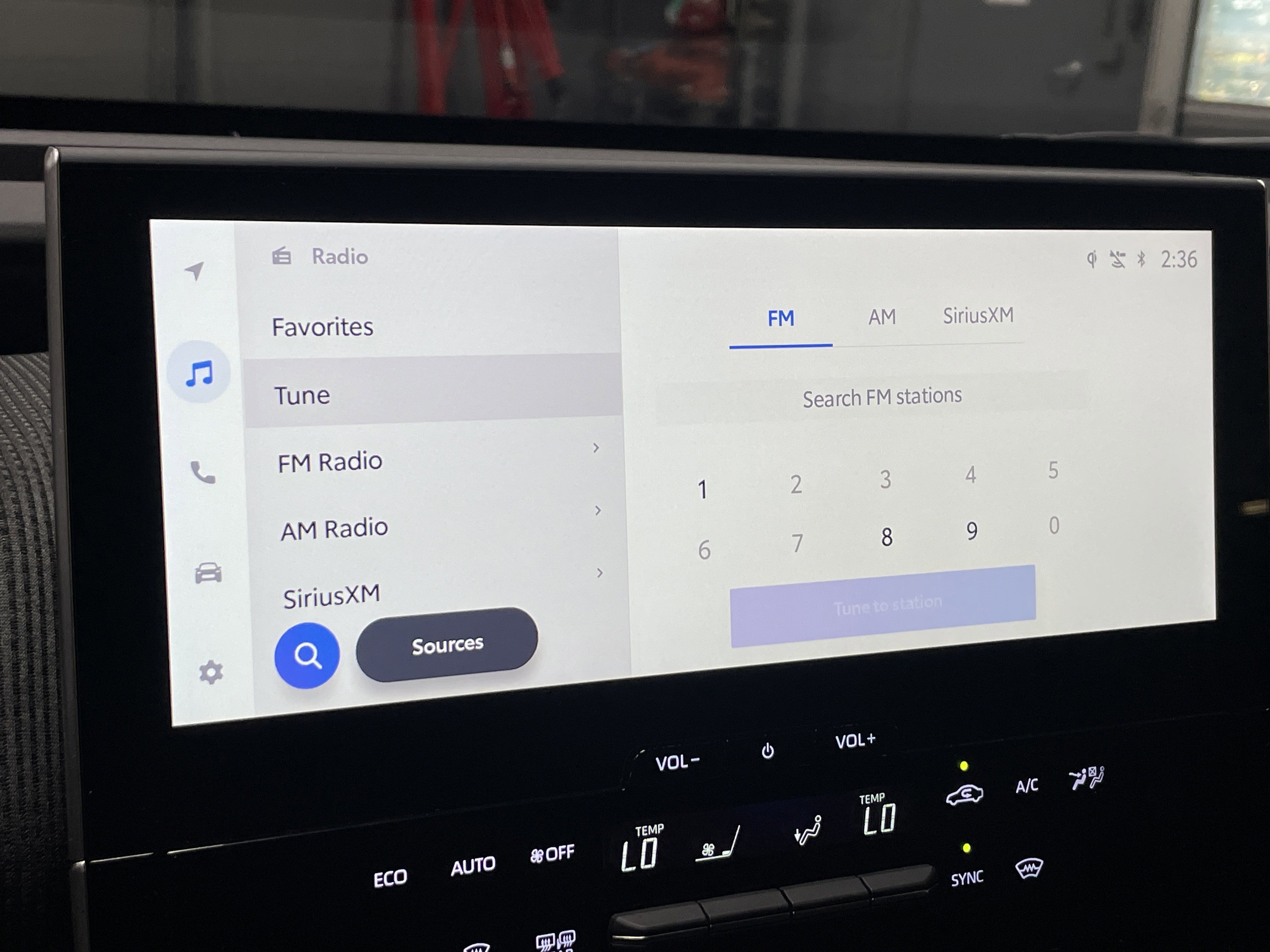 Used 2025 Toyota bZ4X FWD image 23