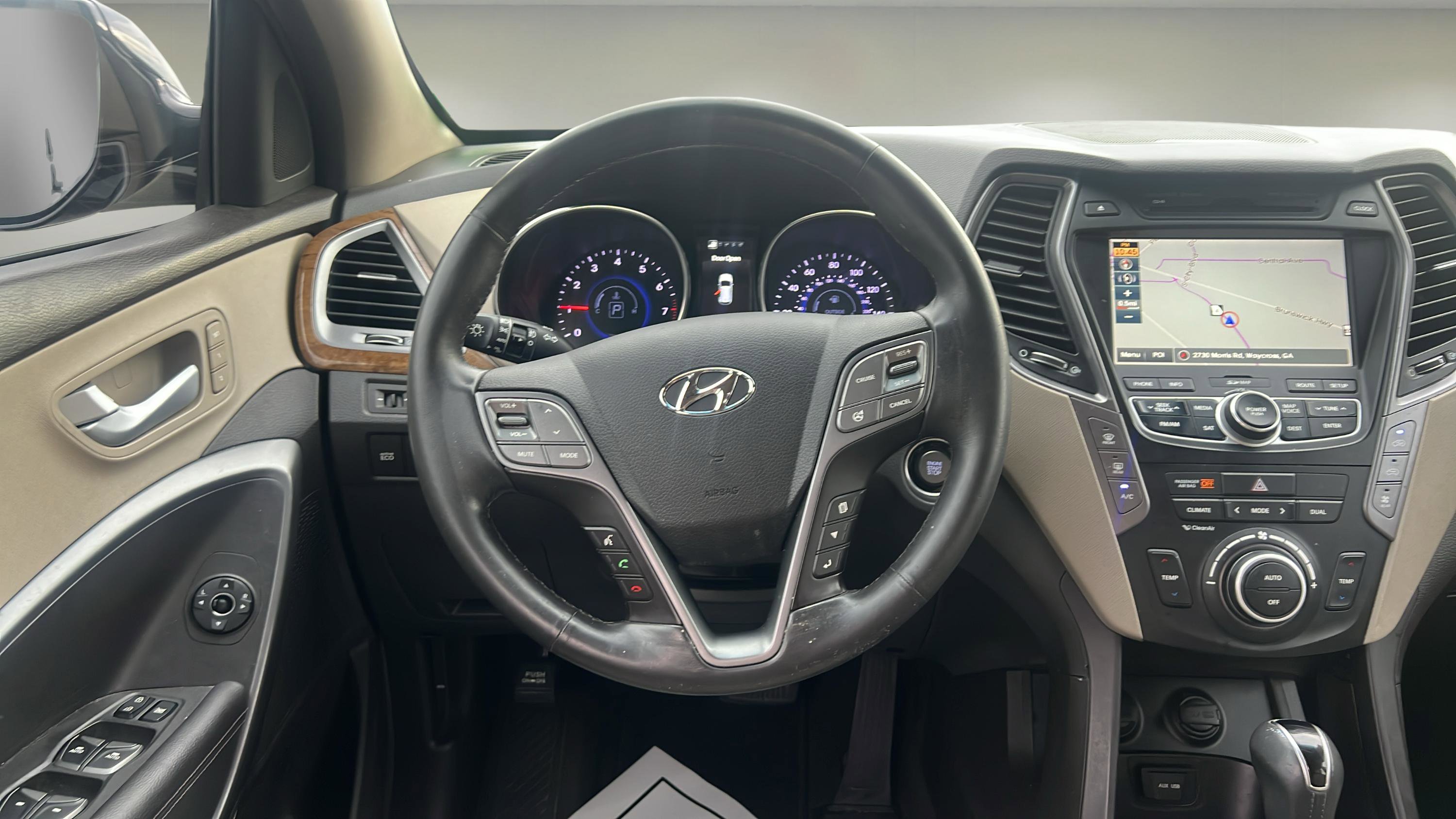 Used 2016 Hyundai Santa Fe SE w/ Option Group 03 image 11